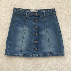 HOT KISS SKYLAR SKIRT BLUE DENIM SIZE SMALL